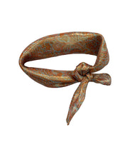 Cargar imagen en el visor de la galería, Pañuelo Liesl 55 x 55