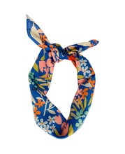 Cargar imagen en el visor de la galería, Pañuelo Papercut Petals 55 x 55