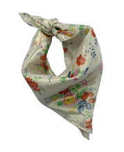 Cargar imagen en el visor de la galería, Pañuelo Sussex 55 x 55